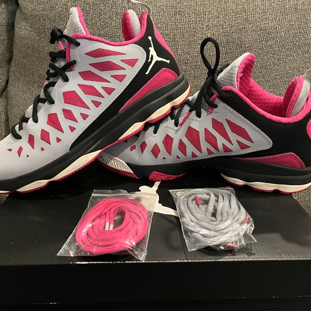 🔥🏀 Jordan CP3 VI “Coaches vs Cancer” – Men’s Size 11 – Clean Pair – No Box 🔥 - Picture 2 of 5